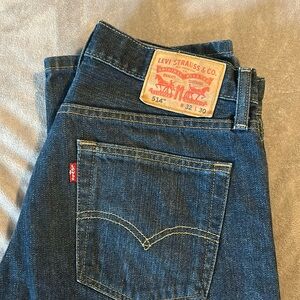 Levi’s 514 denim jean. 32x30